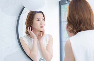 女性