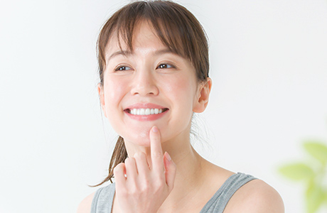 東京銀座の矯正歯科（ワイヤー矯正／マウスピース矯正）「東京銀座A CLINIC デンタル」｜女性