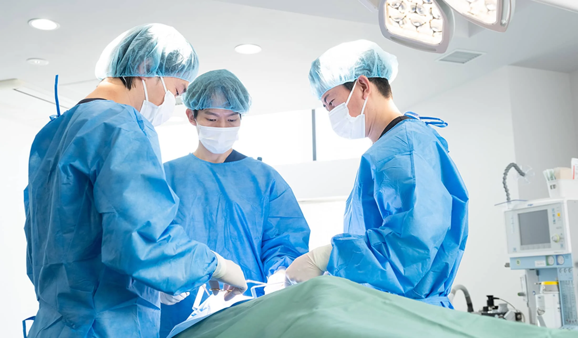 東京で骨切りなら「東京銀座A CLINIC デンタル」”サージェリーファースト”