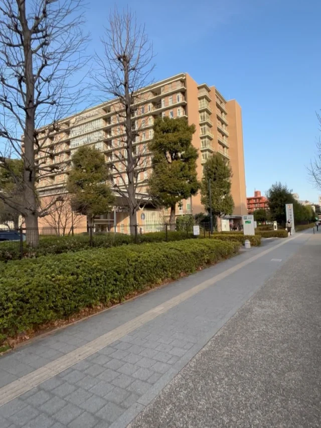 「形成外科のメッカ」と呼ばれる東京警察病院の渡辺頼勝先生、今井翔一先生の骨切りを見学させていただきました！
私自身さまざまなところで骨切りをしたり、見たりしてきましたが、改めて手術の奥深さを知りましたし、新たな考え・手技を獲得できたように思います。
シンプルに見たことないやり方にゾクゾクしました😊

また一緒に見学した行徳総合病院　形成外科部長櫻井先生におかれましても、親しくしていただき感謝申し上げます。
　
今日得たことを東京銀座A CLINICデンタルでの骨切りにも落とし込んでいこうと思います。より良い骨切りを展開できることを確信しています。

【骨切り（顎矯正手術）　無料カウンセリング】
無料カウンセリングではCT・パノラマX線写真撮影、口腔内写真撮影、顔貌写真撮影をさせていただき、的確な診査診断のもと、ご本人の理想に近づける治療方針を一緒に練っていければと思います。
相談程度にも、お気軽にお越しください。

予約はプロフリンクより、お願い申し上げます。

あなたの口元の美の追求をお手伝いさせてください。

#骨切り #両顎手術 #顎変形症　#ssro  #ルフォー