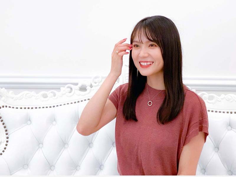 YouTubeを見て、歯が白くてとてもキレイだなと思ったのですが、何か特別なケア(ホワイトニング、矯正など)はされていますか？